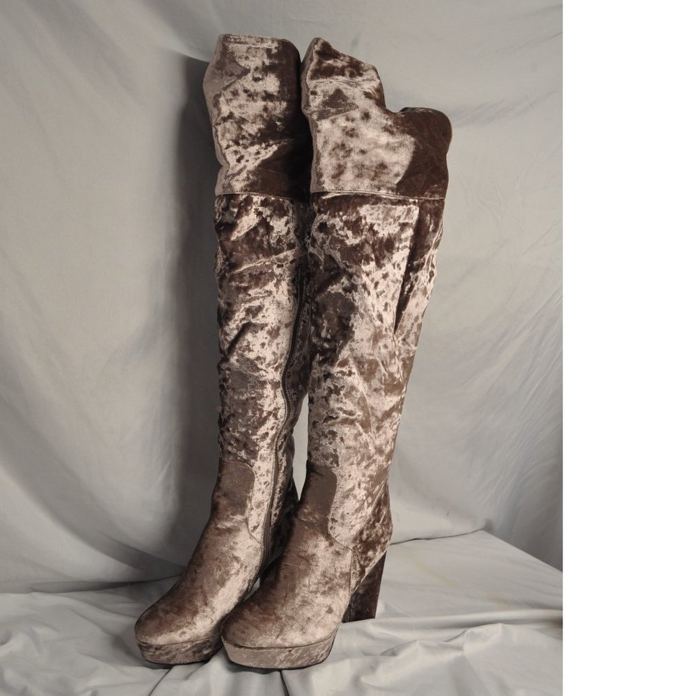 boots sz 12 Nwt Rouge Helium velour pinkish mauve taupe (414w)